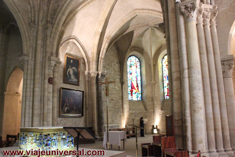 ALTAR MAYOR, IGLESIA DE SAINT-PIERRE DE MONTMARTRE DE PARÍS, FRANCIA